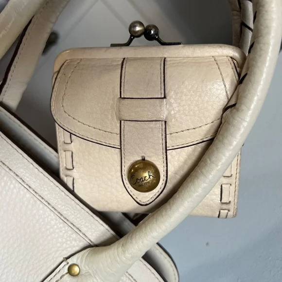 Vintage Coach Legacy Thompson Parchment Satchel Pebbled Leather Wallet Wristlet